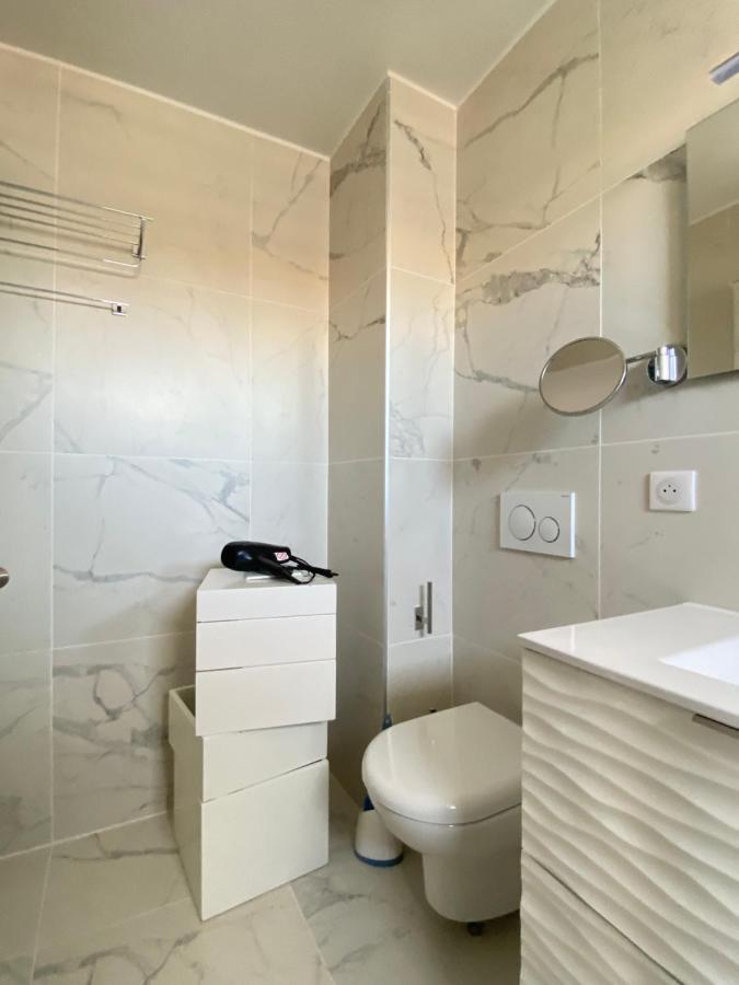 T3 Climatise Villa Juana Avec Parking Et Proche Plage อองทีบส์ ภายนอก รูปภาพ